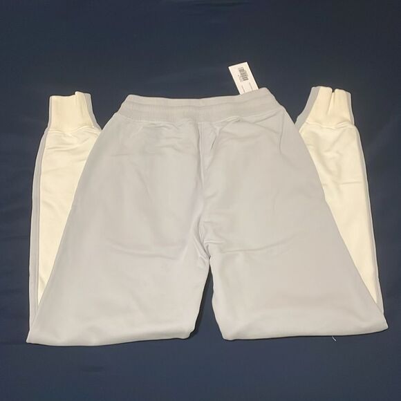 NWT outdoor voices dove/bone two toned cuffed with front pocket jogger sweats - Picture 1 of 12